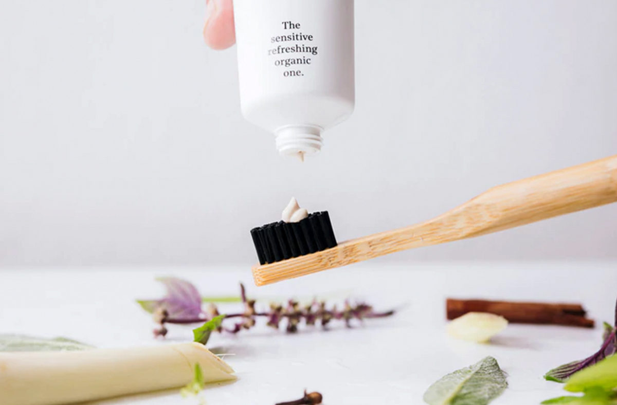 Richtig Zähneputzen Wie putzt man Zähne wirklich richtig? Dr. Lhotka Vienna Organics